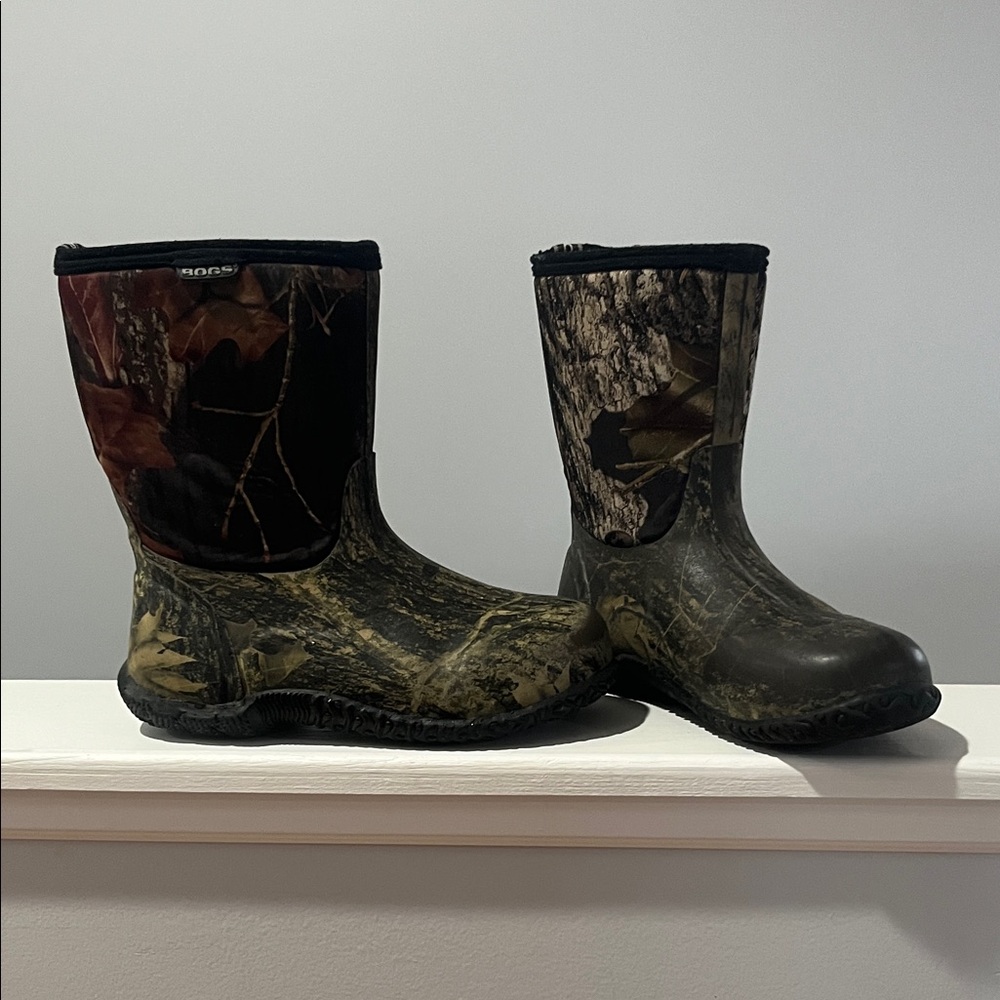 Bogs Kids Unisex Boy Girl Classic Mossy Oak Camo Country Boots Waterproof size 5